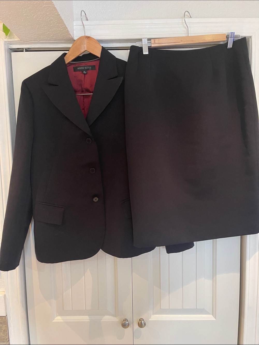 Anne Klein Black Tailored Suit With Blazer and Pencil Skirt
